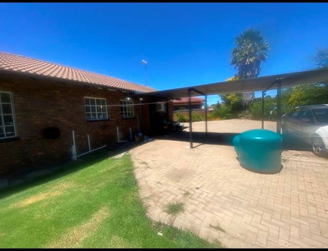 2 BEDROOM HOUSE FOR SALE IN MINERALIA